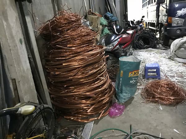 đồng phế liệu từ công trình
