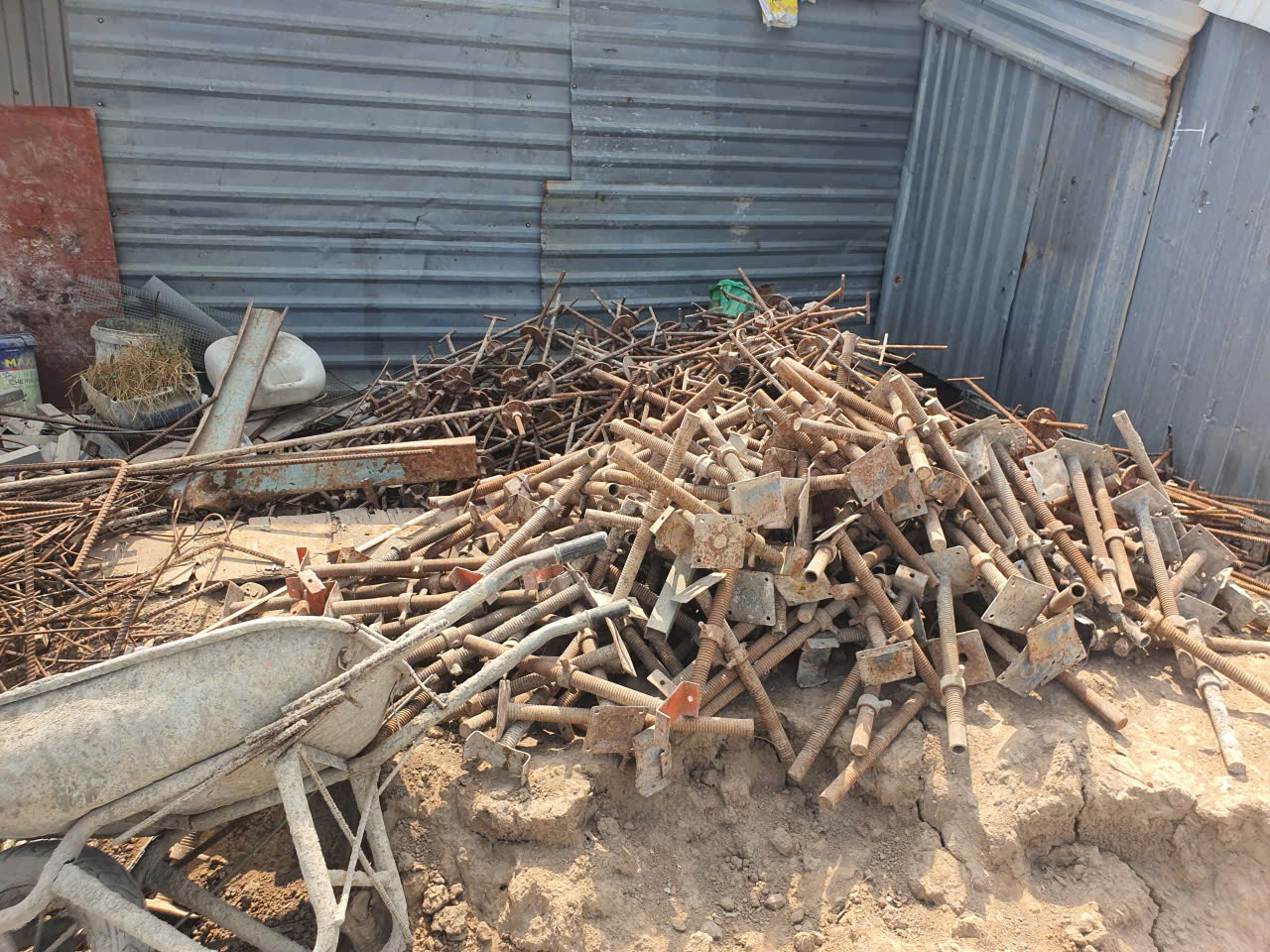 mua phế liệu xây dựng 