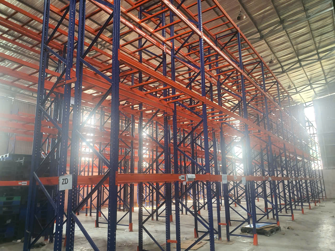 thanh lý kệ pallet cũ 