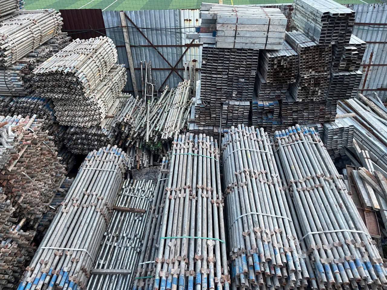 thu mua cây chống nêm cũ 