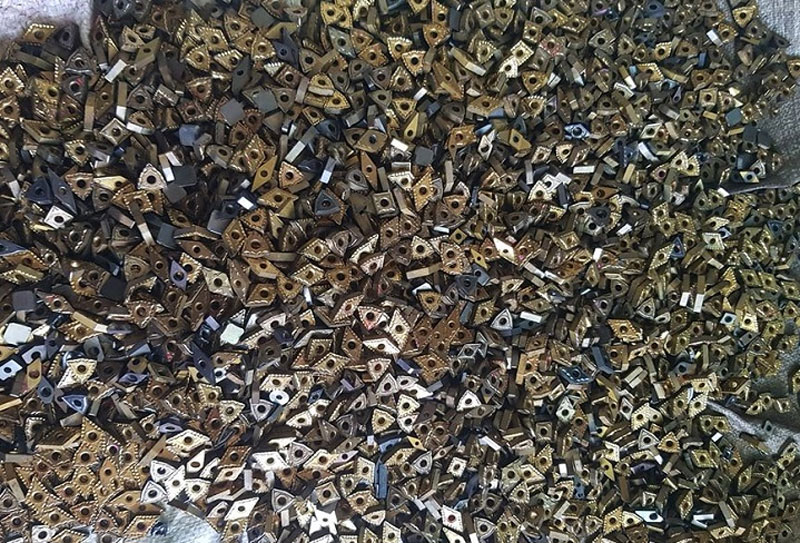 thu mua hợp kim giá cao